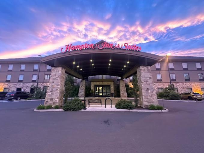 Hampton Inn & Suites Bend Buitenkant foto